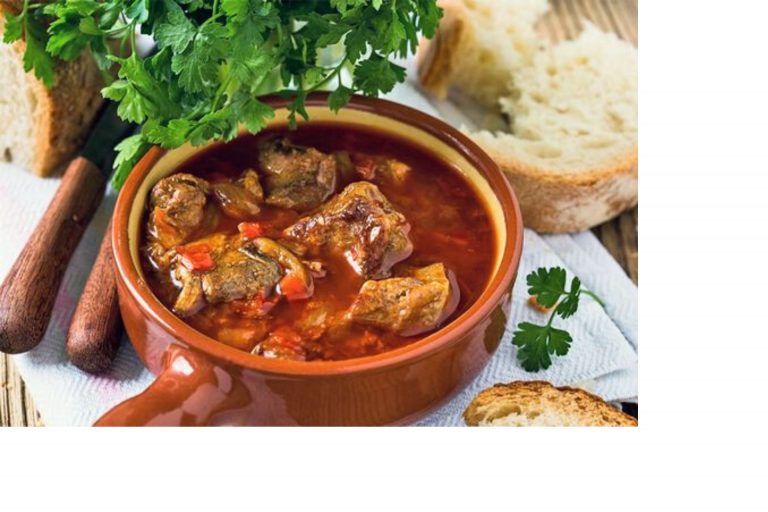 gulasch vitello ricetta