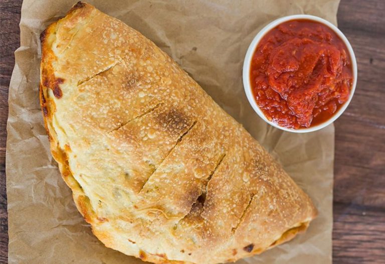 Calzone al forno con pasta per pizza