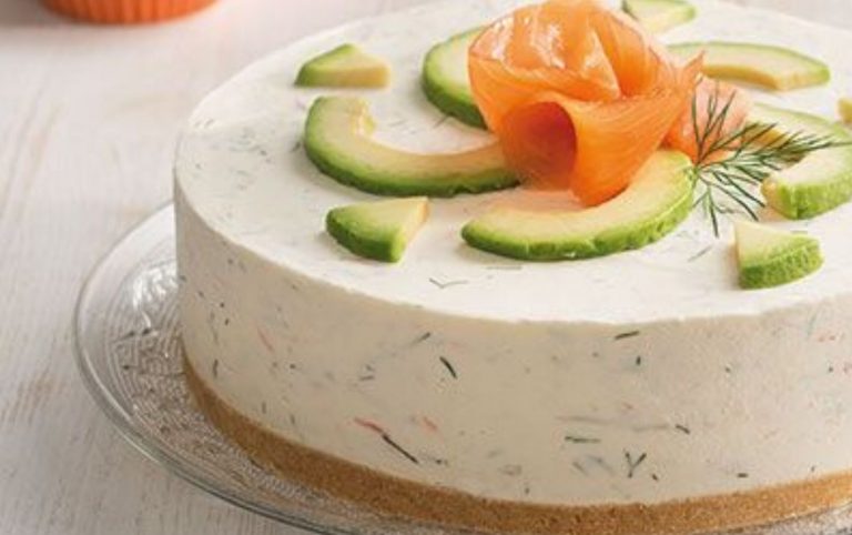 Cheesecake salata al salmone e avocado