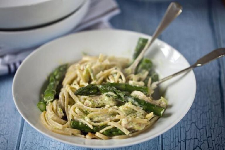 Pasta con crema di asparagi