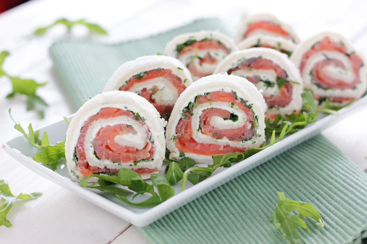 Rotolo Di Pancarr Con Salmone E Philadelphia Ricetta Sfiziosa Food Blog