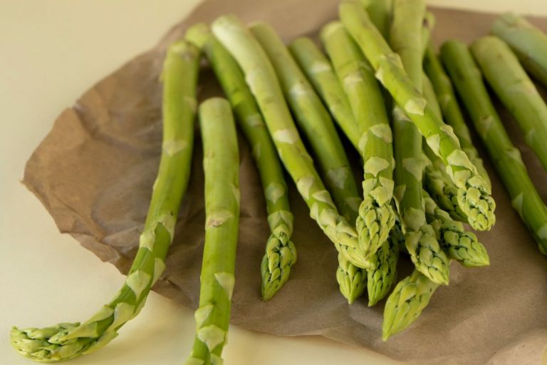 Come conservare gli asparagi in frigo?