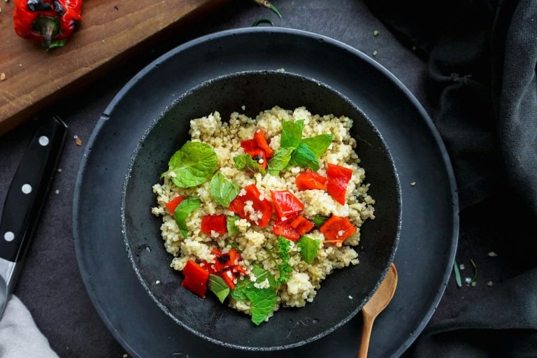 Quinoa, una ricetta calda e una fredda da provare